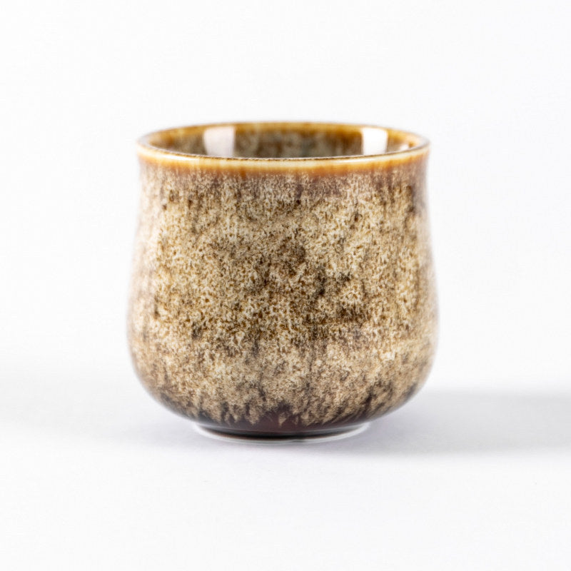 Kiln into ceramic tea cup