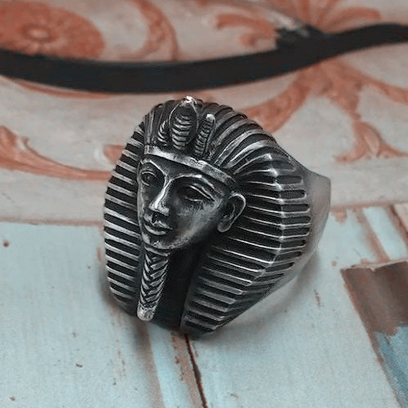 Vintage Egypt Tutankhamun Ring